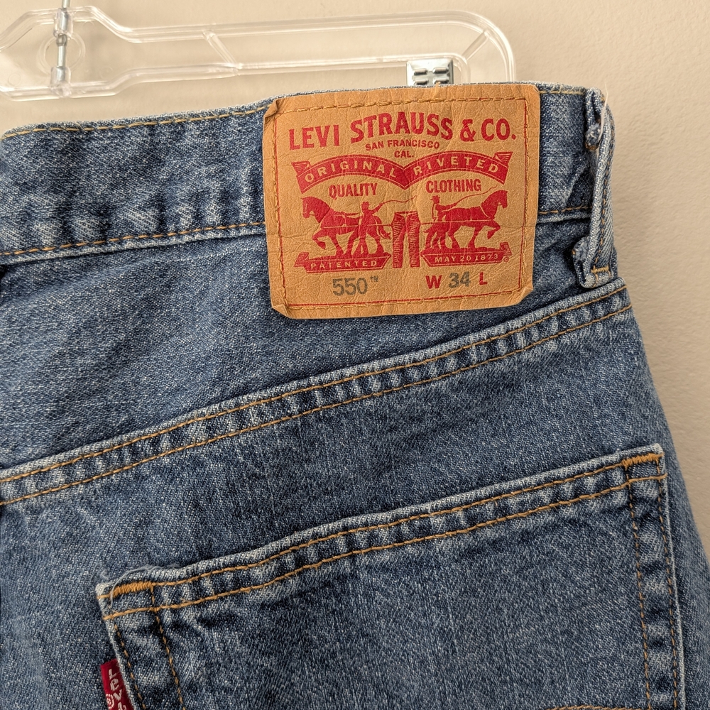 Levi's 550 Relaxed Men's Jeans - Light Blue Denim with Tan Patch
